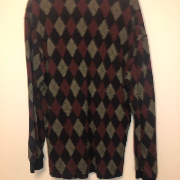 Long Sleeve Collared shirt - Picture 2 of 3